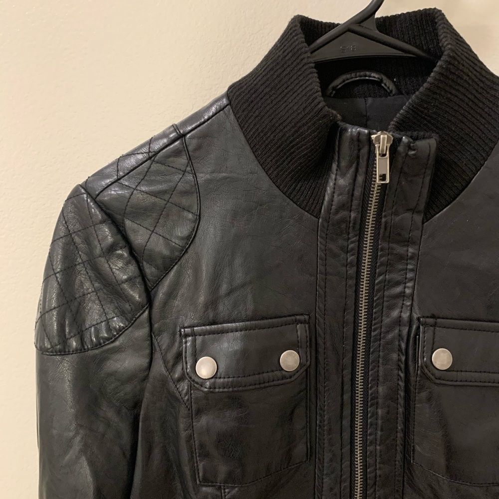 Leather jacket - Picture 2 of 3